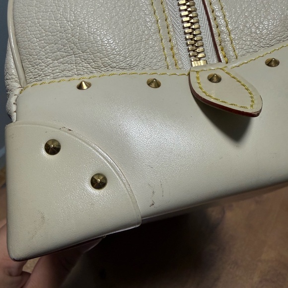 Louis Vuitton Ivory Suhali Leather Limited Edition Le Superbe Bag - Picture 8 of 14